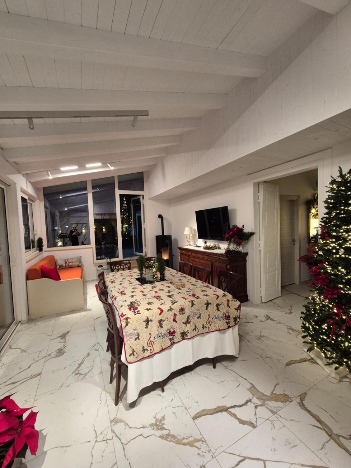 Holidays Alba Catania-Fontanarossai nemzetközi repülőtér Kültér fotó